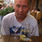 Marcel aan het water
